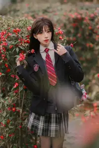 Discover the captivating allure of Xian Nu Juan in the stunning YiTuYu Vol.8695 collection-13