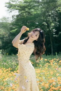 Ethereal Fairy Lake Photoshoot: Li Wo An An in YiTuYu艺图语 Vol.9379 Featuring Unique Floral Art and Dreamy Nature Aesthetics-1