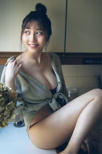 Tsuji Ririsa: Perfect Beauty-3