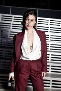 MC Hoang Oanh's Stunning Post-Divorce Beauty Transformation: Peaceful Moments with Her Son-1