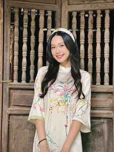 Admiring the timeless beauty of Doãn Hải My in a sweet everyday style-1