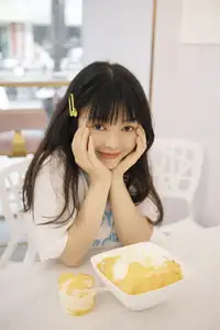 YiTuYu Vol.8664: Kikooo's Fresh Summer Charm – A Glimpse of Lively Urban Beauty-8