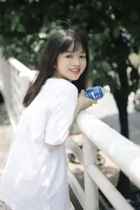 YiTuYu Vol.8664: Kikooo's Fresh Summer Charm – A Glimpse of Lively Urban Beauty-5