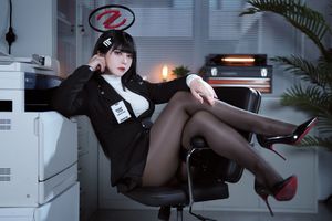 Blue Archive Tsukigami Rion Cosplay by Banbanzi: Alluring Office Uniform & Black Stockings - Tukuku-40