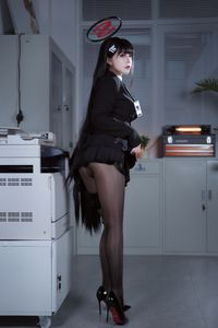 Blue Archive Tsukigami Rion Cosplay by Banbanzi: Alluring Office Uniform & Black Stockings - Tukuku-3