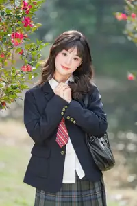 YiTuYu Vol.8694: Xia Yu Xiao Nian's Radiant Smile with Ukulele Amidst Spring Blossoms-14