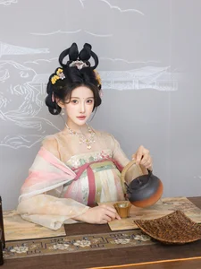 The Timeless Elegance of Li Shuang Er in Dreaming Back to Tang Part01-16