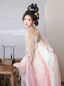 The Timeless Elegance of Li Shuang Er in Dreaming Back to Tang Part01-36