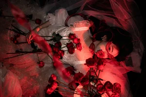 Elegant Red Dream Lolita Fashion Photography - YiTuYu Art Language Vol.9098 featuring Model A Tang-3