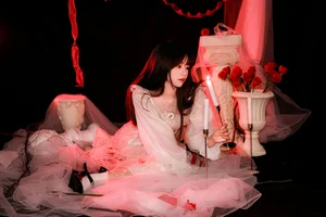 Elegant Red Dream Lolita Fashion Photography - YiTuYu Art Language Vol.9098 featuring Model A Tang-17