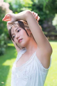 Shida Nene Digital Photo Book: Pure and Natural Aesthetics from SPA! Books - 41 High-Quality Images of the Iconic Japanese Model-9