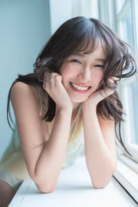 Shida Nene Digital Photo Book: Pure and Natural Aesthetics from SPA! Books - 41 High-Quality Images of the Iconic Japanese Model-3