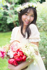 Shida Nene Digital Photo Book: Pure and Natural Aesthetics from SPA! Books - 41 High-Quality Images of the Iconic Japanese Model-12