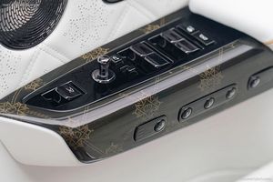 Explore the Unique Rolls-Royce Phantom Mansory Linea Nera dOro A Black Super Luxury Custom Car-9