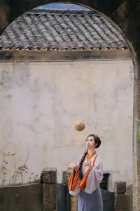 Discover Shen Xuan Mei's Grace in Hanfu Amidst Ancient Village Charm - YiTuYu Vol.8713-10