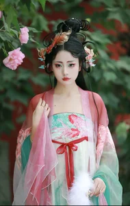 Ethereal Beauty of Qian Yue in Hanfu - YiTuYu Vol.8936 Art Language-12