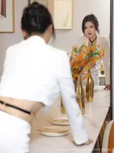 Su Yi Nuo No.10727: Explore the Captivating Beauty and Confident Style in this Latest XiuRen Photoshoot-29