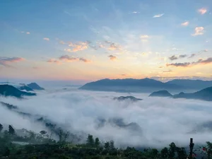 Discover the Magic of Muong Cuc, Phu Tho: Cloud Hunting at Deo Con Pass and the Unique Tet Doi Rice Soul Festival Experience-0
