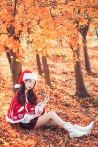 Stunning Christmas Girl Aesthetic Under Autumn Maple Leaves - YiTuYu Art Language Vol.9134 Featuring Xu Shi Qi Ma Portrait Photography Collection-4