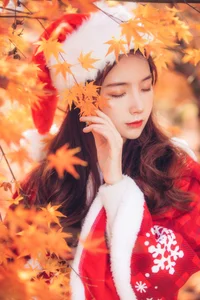 Stunning Christmas Girl Aesthetic Under Autumn Maple Leaves - YiTuYu Art Language Vol.9134 Featuring Xu Shi Qi Ma Portrait Photography Collection-11