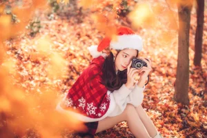 Stunning Christmas Girl Aesthetic Under Autumn Maple Leaves - YiTuYu Art Language Vol.9134 Featuring Xu Shi Qi Ma Portrait Photography Collection-8