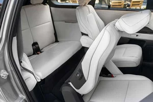 2027 Toyota Highlander EV: The Ultimate 3-Row Electric SUV with 374-Mile Range, Advanced Tech, and Family-First Design Starting at $55,000-11