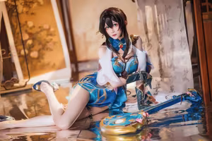 Coser Tomoyo Transforms into Honkai Star Rail's Ruan Mei: Captivating Beauty (23P)-0