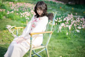 Ethereal Beauty in Flower Fields: YiTuYu Vol.8915 Disexi Si Ning-20