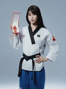 Taekwondo World Champion Chau Tuyet Van Inspires Fans with Her Incredible Medal Collection and Decades of Martial Arts Excellence and Dedication-1