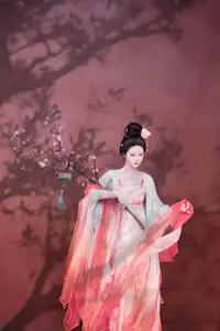 Bei Bei Mo's Grace: Hanfu Beauty Amidst Cherry Blossoms, YiTuYu Vol.8626-8