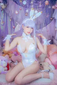 Coser Ely_eee's Captivating Bunny Plymouth Cosplay: Sweet Charm in a Dreamy Setting-7