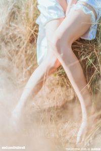 MTYH Vol.224: Feminine Beauty in a Golden Late Autumn Field - Enchanting Girl Photo-37