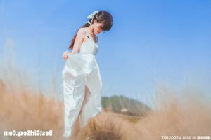 MTYH Vol.224: Feminine Beauty in a Golden Late Autumn Field - Enchanting Girl Photo-27