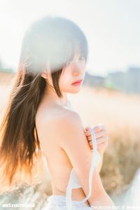 MTYH Vol.224: Feminine Beauty in a Golden Late Autumn Field - Enchanting Girl Photo-19