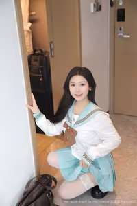 Lin Jia Xin Charming in Schoolgirl Outfit: Captivating XiuRen No.10379 Photo Set-25