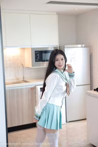 Lin Jia Xin Charming in Schoolgirl Outfit: Captivating XiuRen No.10379 Photo Set-22