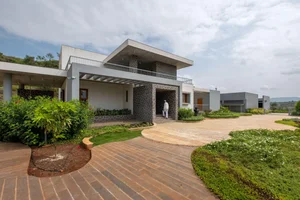 Sustainable Hillside Villa in Ahilyanagar: A Contemporary Multi-Generational Retreat Designed for Slow Living and Natural Ventilation-3