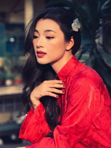 Lan Thy exudes cinematic elegance in a stunning red Ao Dai-6