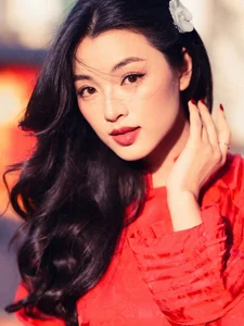 Lan Thy exudes cinematic elegance in a stunning red Ao Dai-3