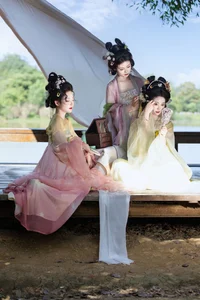 Timeless Spring Aesthetics: Ban Ri Xian Featured in YiTuYu Art Language Vol.9381 Kasuga Party Photo Series-7