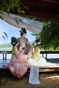 Timeless Spring Aesthetics: Ban Ri Xian Featured in YiTuYu Art Language Vol.9381 Kasuga Party Photo Series-8