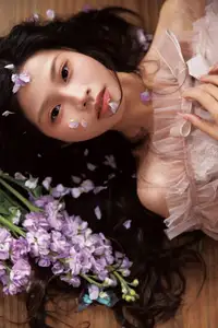Ethereal Beauty: Kun Kun Bu Kun Le in YiTuYu Vol.8734 Collection – A Dreamy Portrait-9