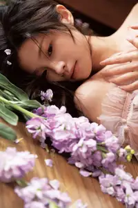 Ethereal Beauty: Kun Kun Bu Kun Le in YiTuYu Vol.8734 Collection – A Dreamy Portrait-21