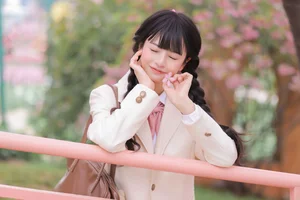 Dreamy Spring Aesthetic: Schoolgirl Style Under Cherry Blossoms - JK Uniform-16