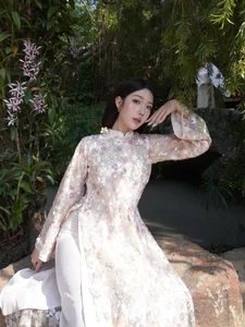 Modern Vietnamese Ao Dai Fashion Trends for Lunar New Year 2026: Chic Street Style Inspiration for the Festive Season-3