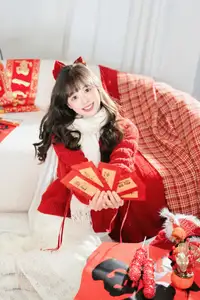 YiTuYu Vol.8524: Xia Yu Xiao Nian Embraces Lunar New Year in Radiant Red Sweater Style-0