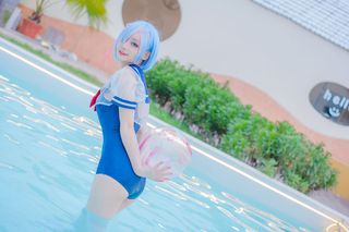 Cute Rem Swimsuit Cosplay by the Pool: Stunning Photos of Rem Coser in Bikini-14
