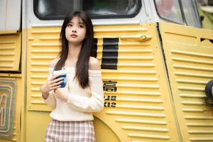 Capturing the Soft Essence of Autumn with Xiao Le Ge Fei Xiang-1