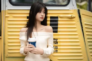 Capturing the Soft Essence of Autumn with Xiao Le Ge Fei Xiang-8