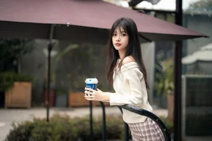 Capturing the Soft Essence of Autumn with Xiao Le Ge Fei Xiang-3